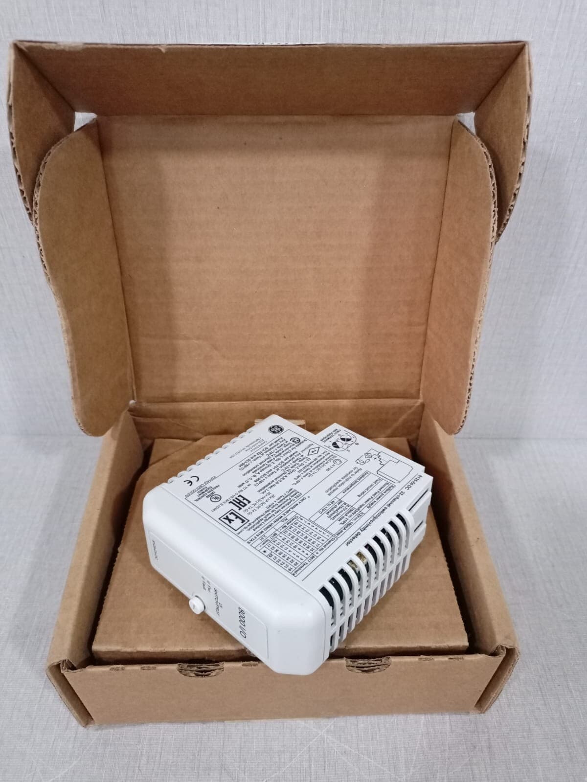GE Fanuc 8125-DI-DC VER.GE03 REV.C 32-Channel Switch Proximity Detector 8000 I/O