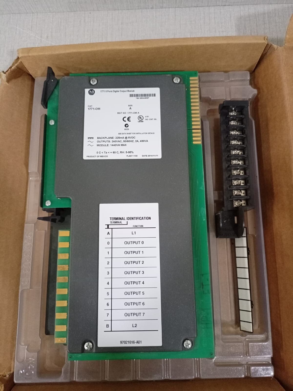 1771-OM | Allen Bradley | Digital Output Module, 8 Point, Ser A