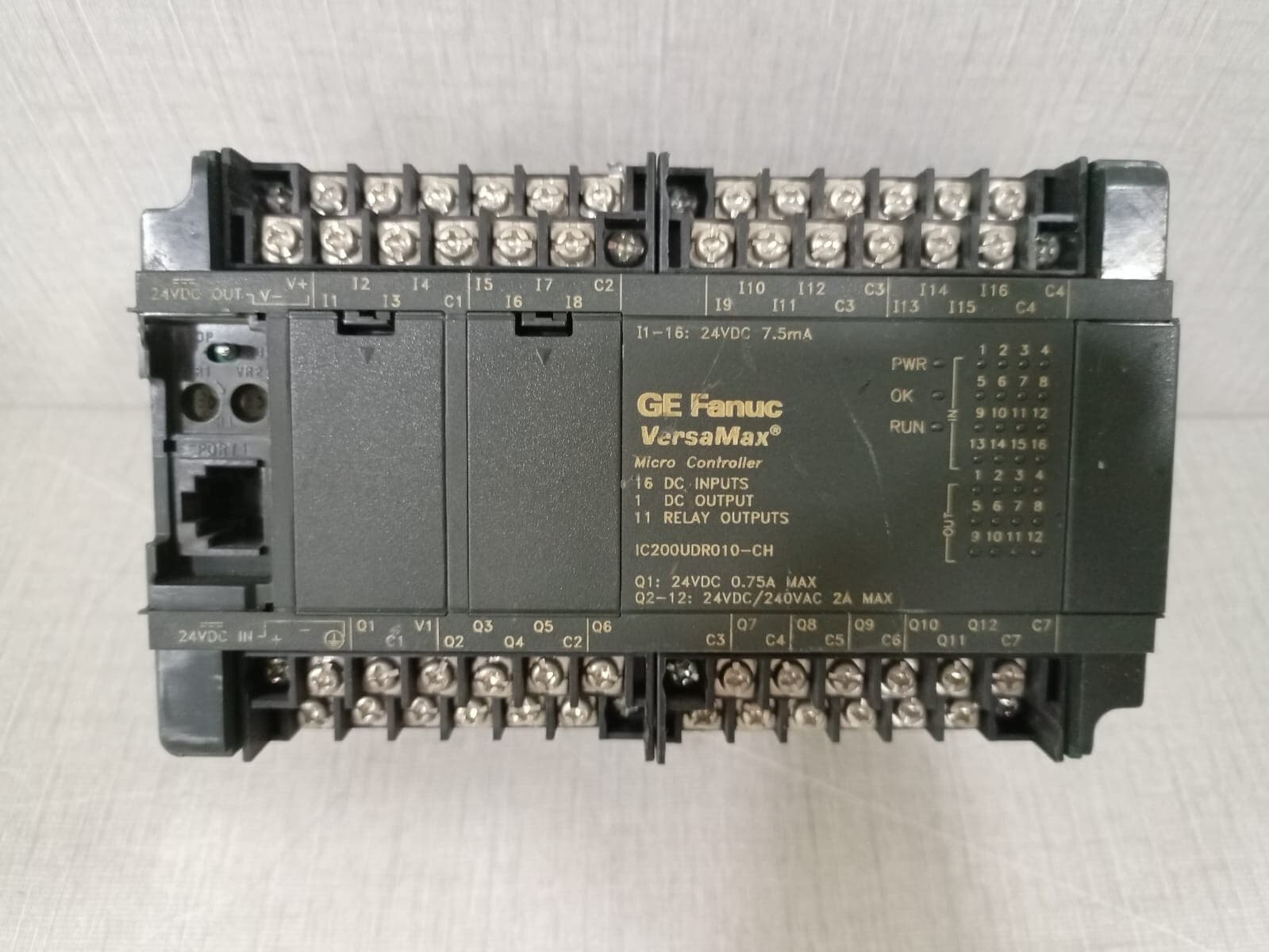 GE Fanuc Versamax IC200UDR010-CH Micro Controller 24VDC/240VAC Module