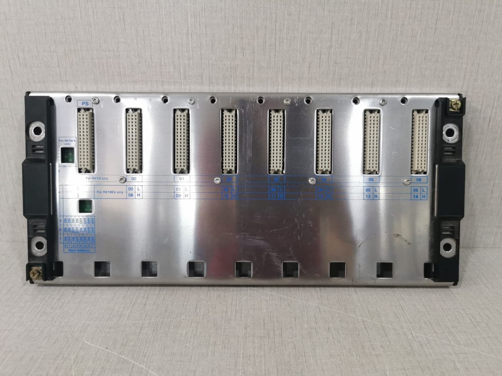 Schneider Automation TSX Premium TSXRKY8 / 8 Slot Chassis