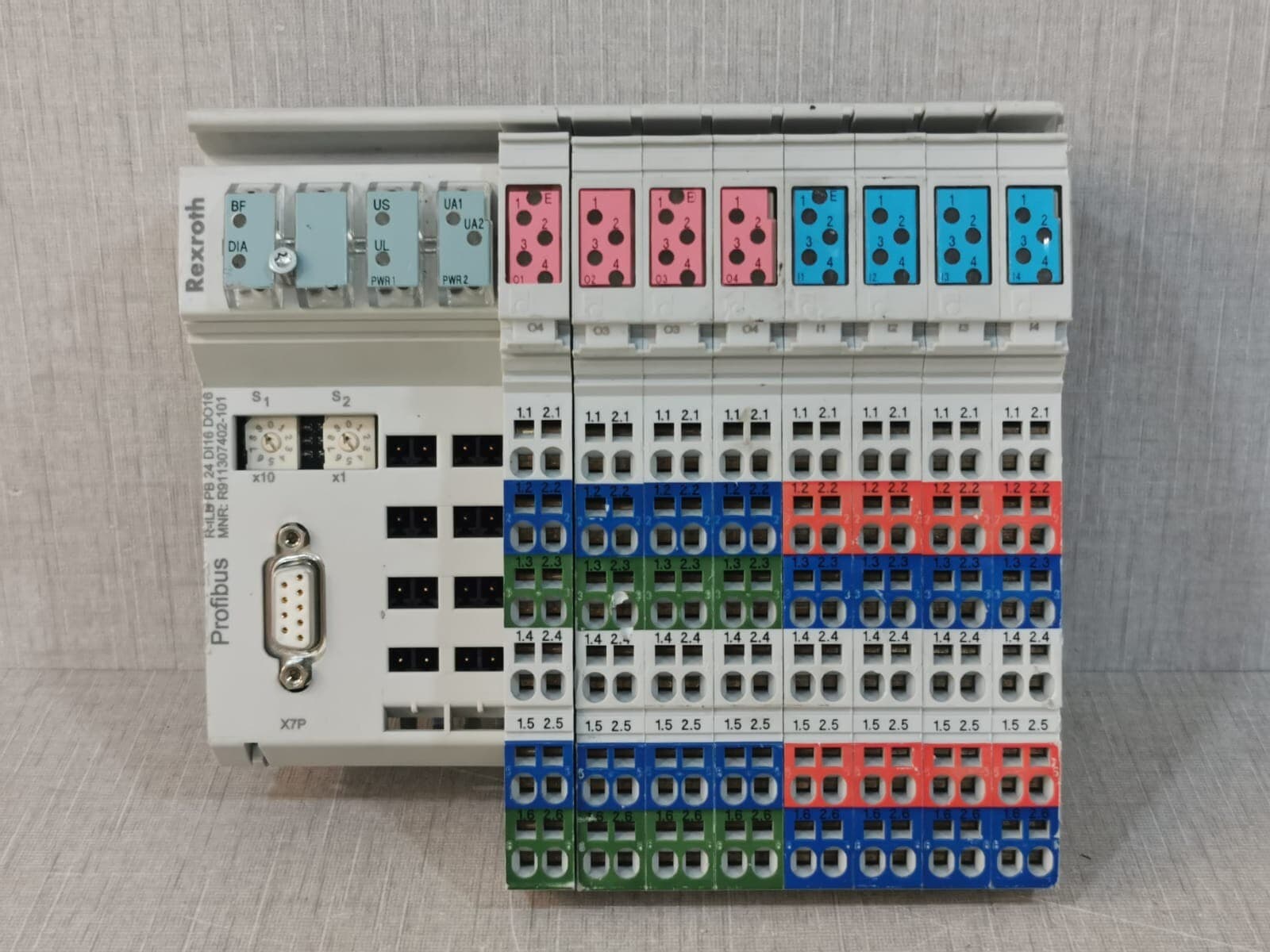 Rexroth R-ILB PB 24 DI16 DO16 Rexroth Profibus R-ILB PB 24 DI16 DO16 / R911307402-101