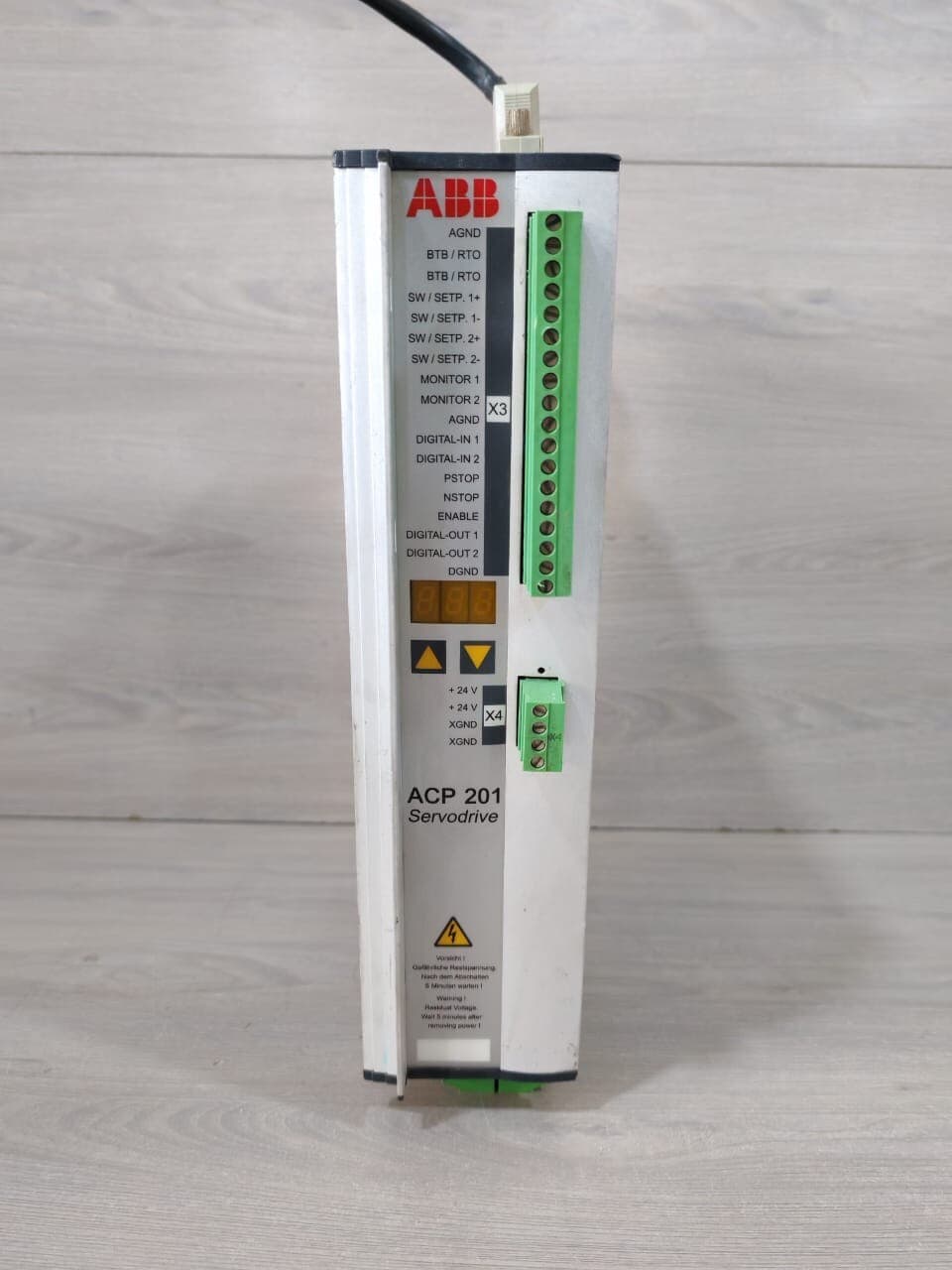 ABB ACP201-02 3ADM200132R0101 SW VER.5.76 SERVO DRIVE 400V