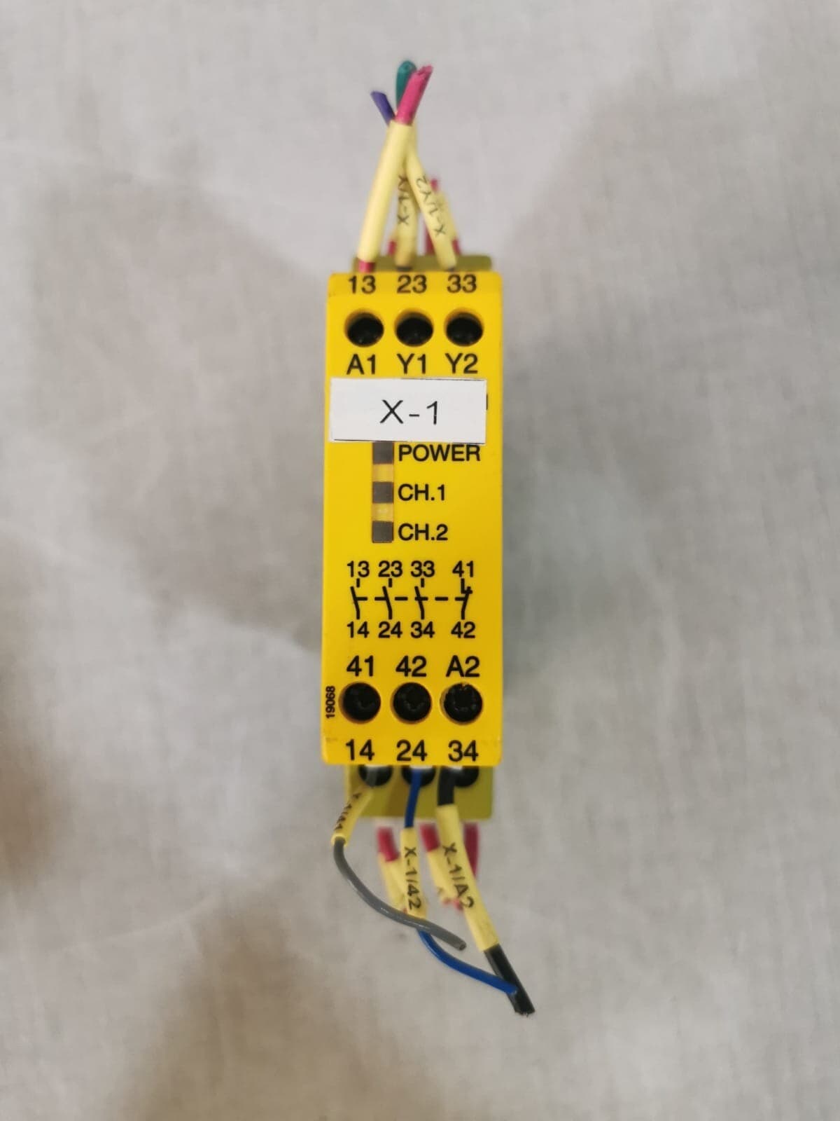 Pilz PNOZ X1 24VAC/DC 3n/o 1n/c Safety Relay