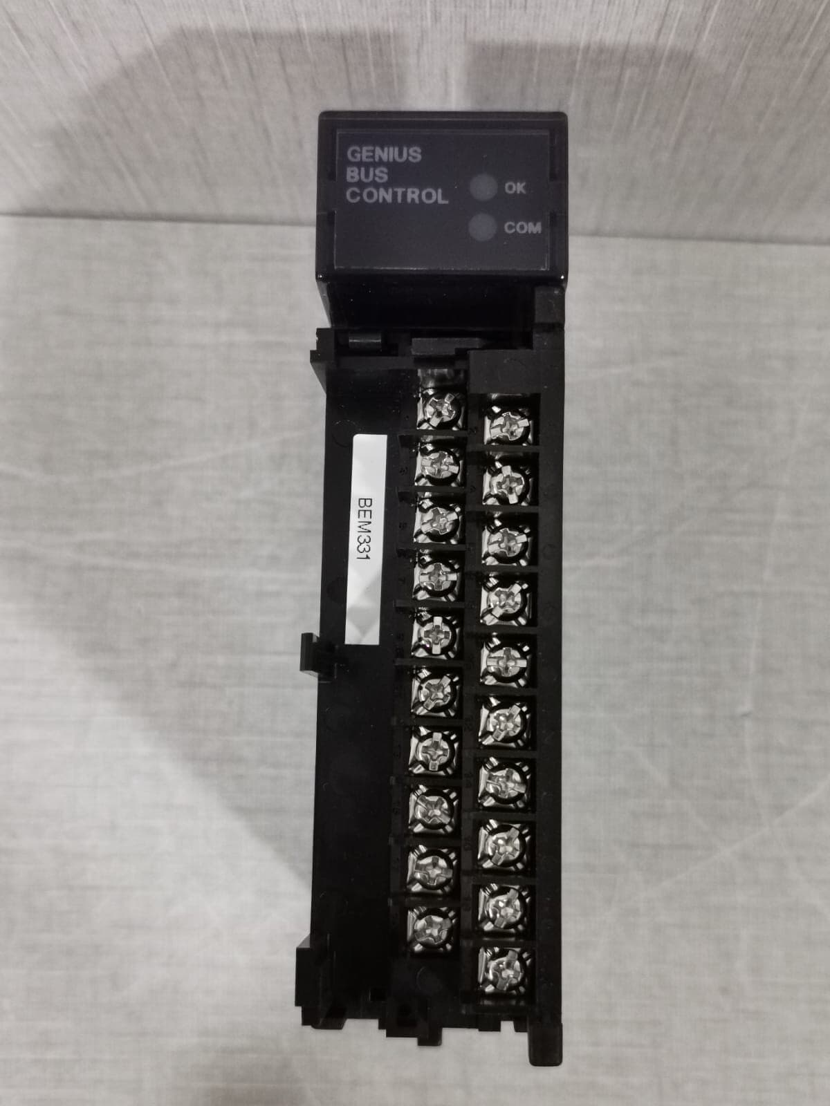 GE FANUC IC693BEM331N SERIES 90-30 GENIUS BUS CONTROLLER - Missing Front Cover