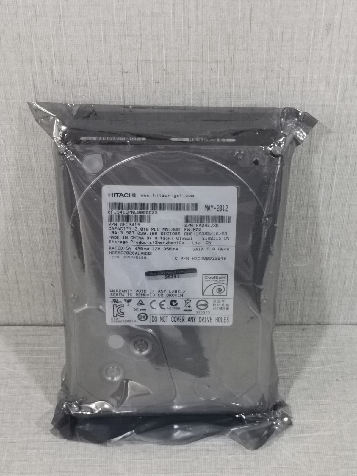 Hitachi HCS5C2020ALA632 P/N: 0F13415 MLC: MNL800, Capacity: 2TB - SEALED