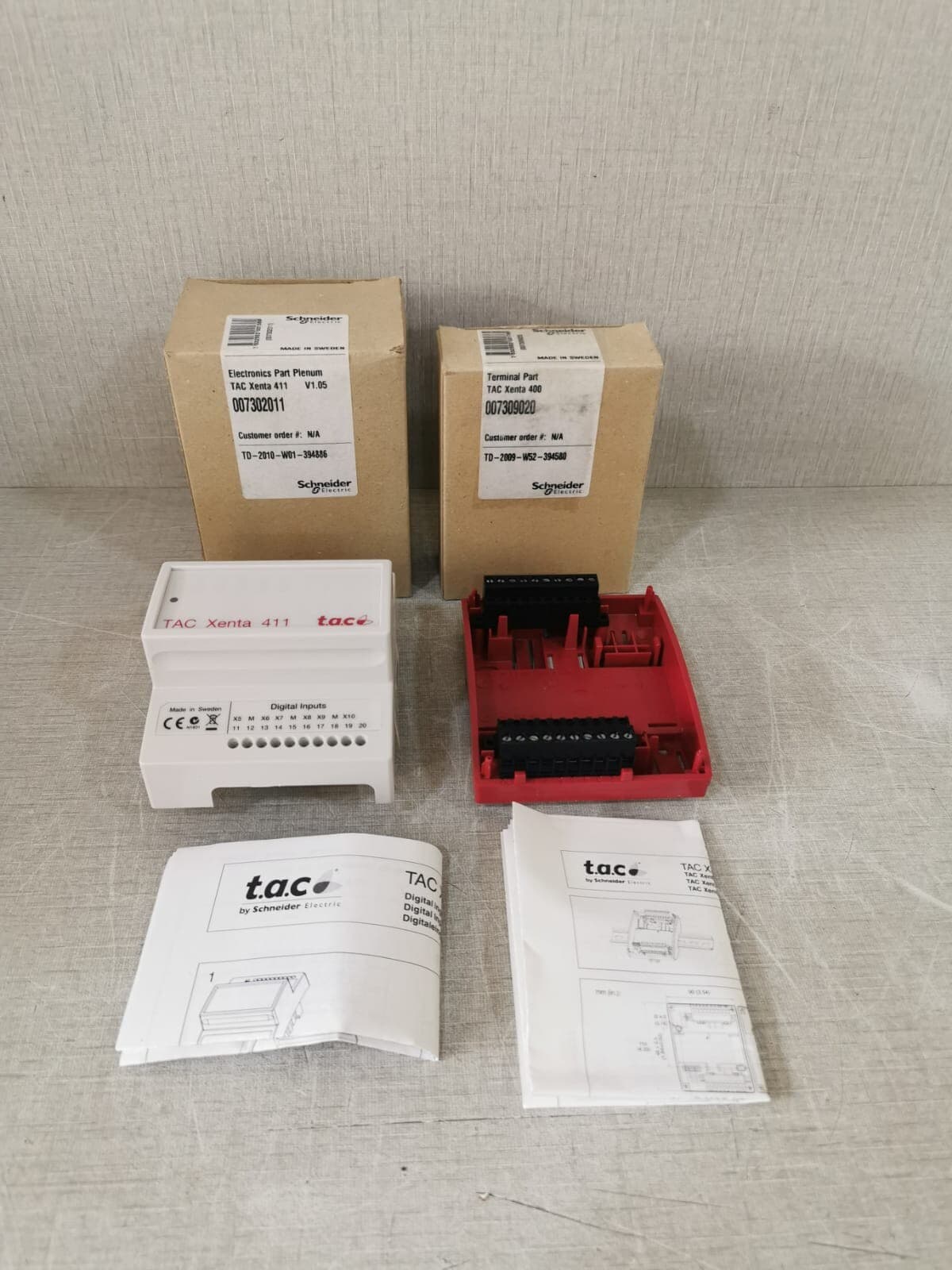 411 Schneider Electric TAC Xenta 007302011 Ver 1.05 + TERMINAL PART/BASE
