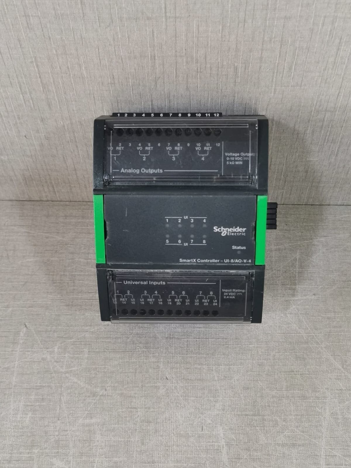 Schneider Electric SXWUI8V4X10001 SmartX Controller UI-8/AO-V-4 WITH BASE
