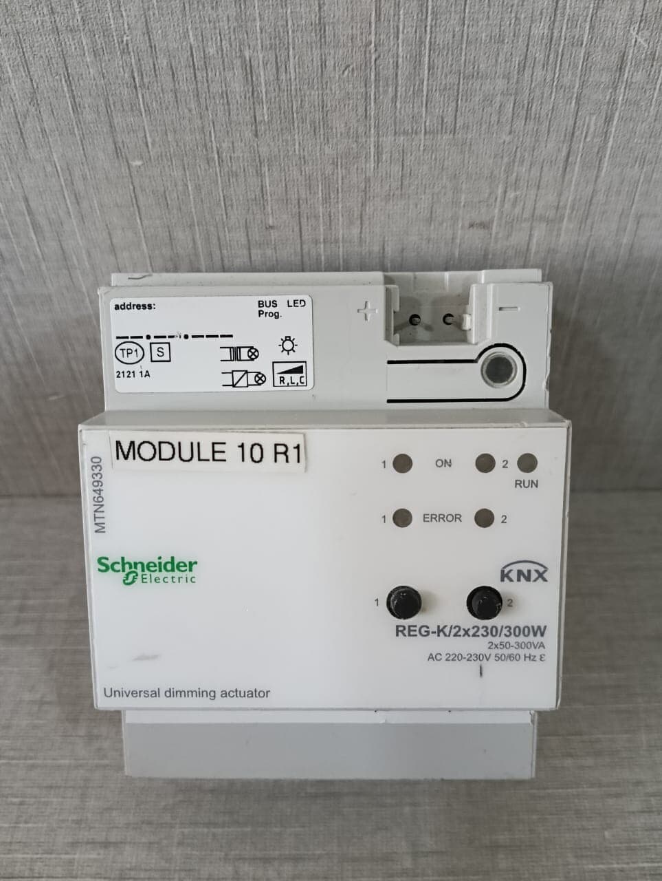 SCHNEIDER ELECTRIC MTN649330 UNIVERSAL DIMMING ACTUATOR