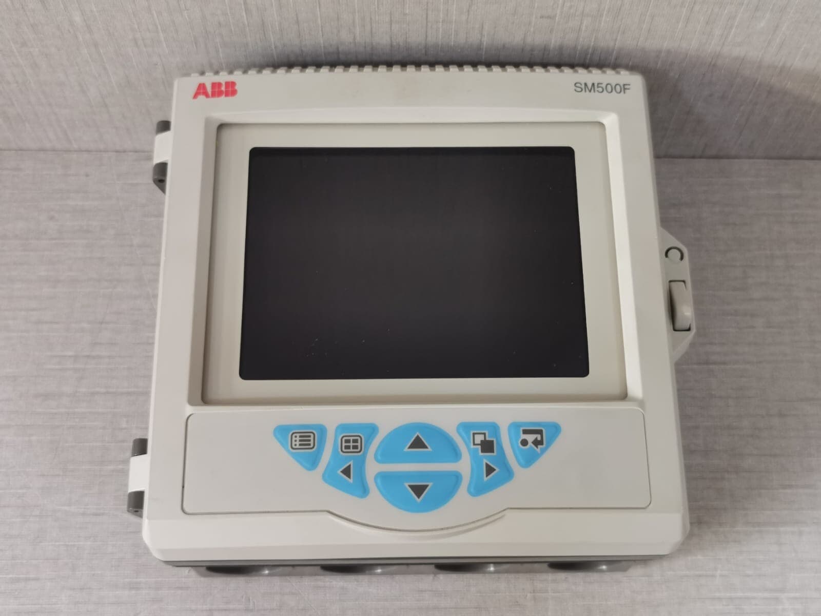 ABB SM500F FIELD-MOUNT PAPERLESS RECODER SM502FB/B200000E/STD