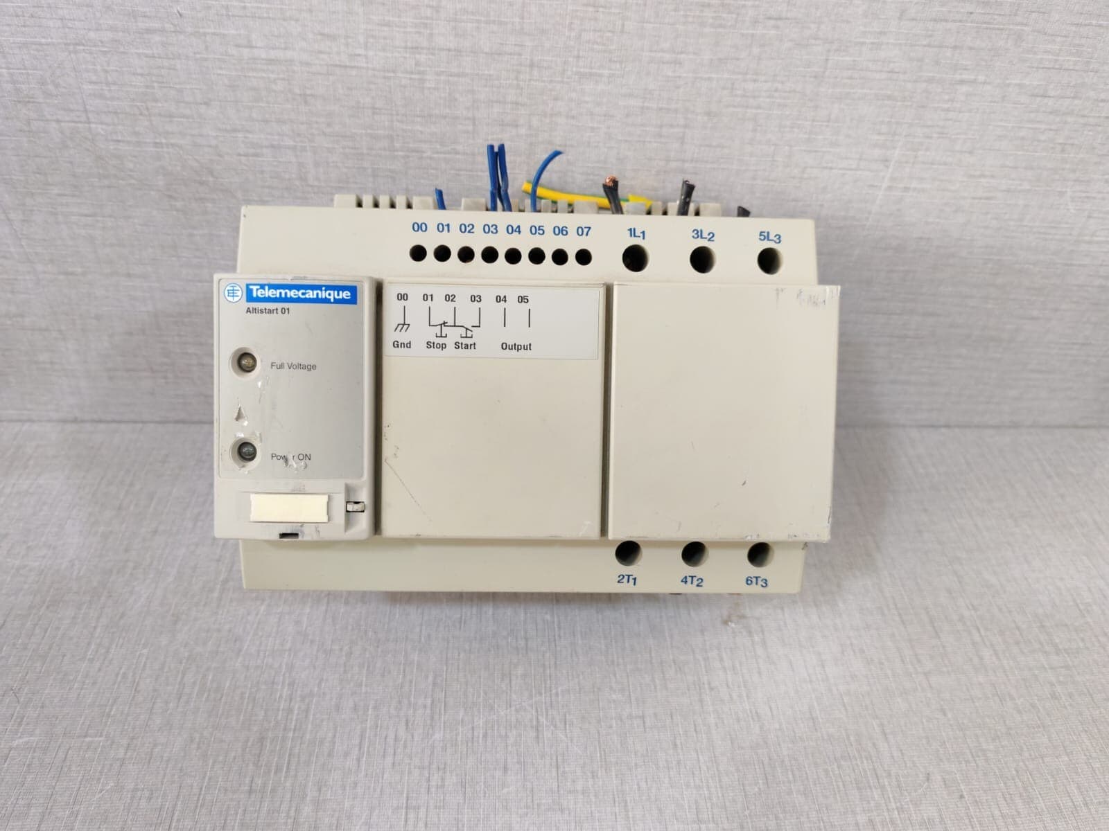 Telemecanique/Schneider Electric Altistart 01 ATS01N244Q Soft Start For Motor