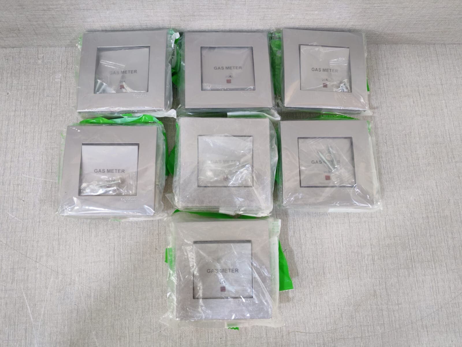 SCHNEIDER ELECTRIC KB31D20NER_AS_G12 VIVACE 1 GANG 1 WAY DP SWITCH-1