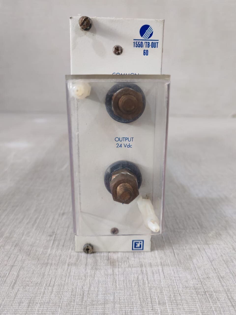 ELCON INSTRUMENTS 1550/TB-OUT 60 Power Supply