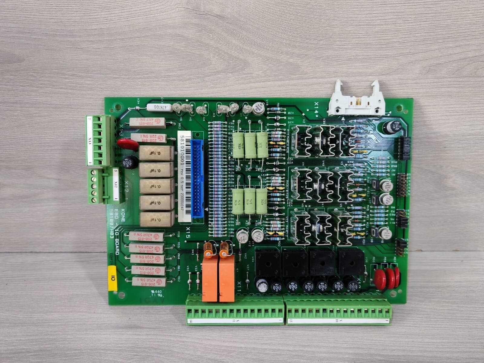 KONE 581010G01 REV 0.5/ 581007H03 EBD- IO BOARD