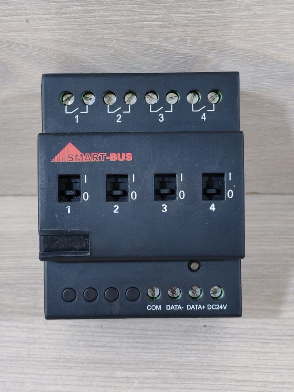 HDL Smart Bus SB-DN-R0420 Relay Module