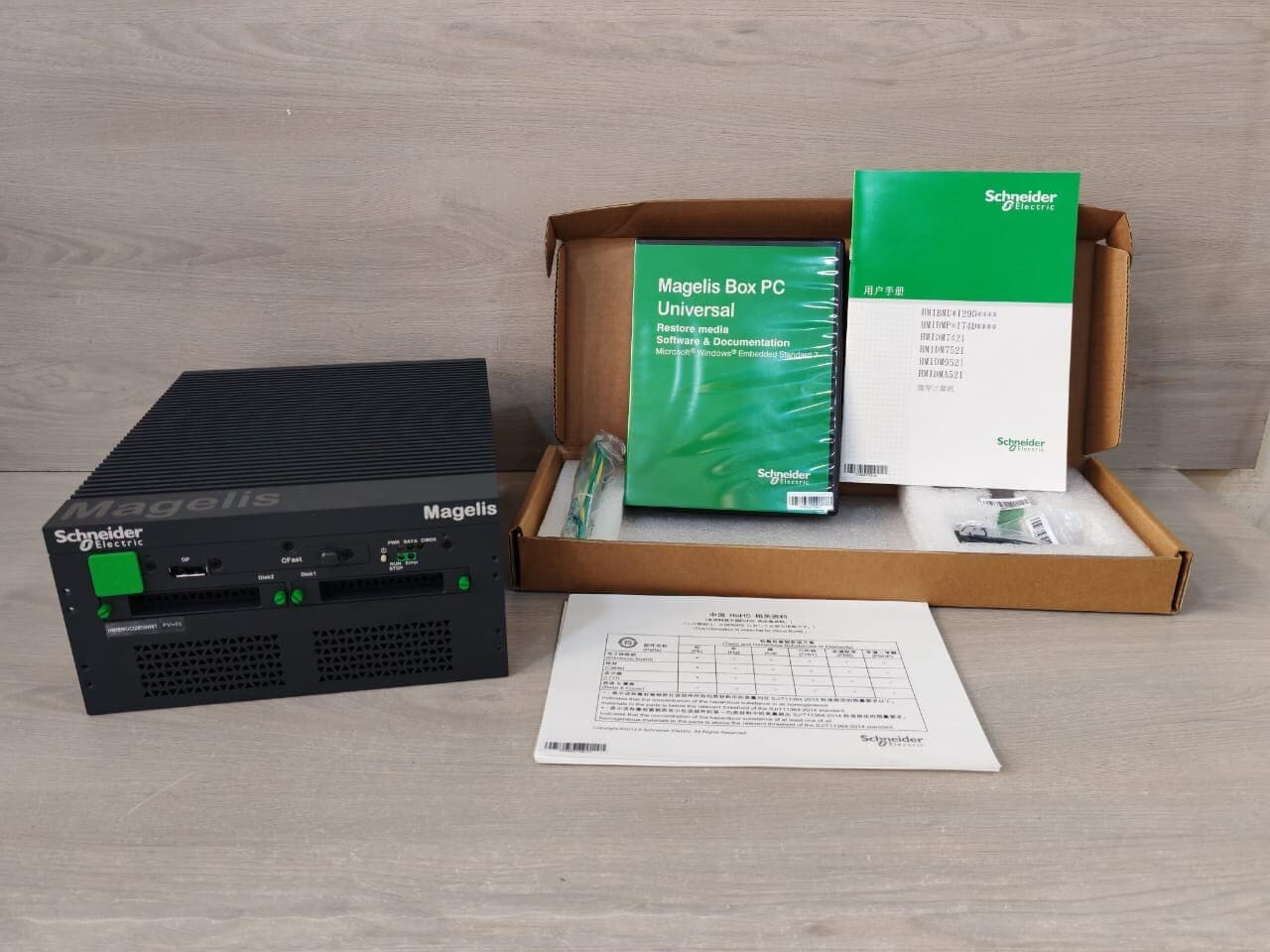 SCHNEIDER ELECTRIC MAGNELIS IPC HMIBMUCI29D4W01 BOX PC UNIV.C FAST DC WES 4SLOTS
