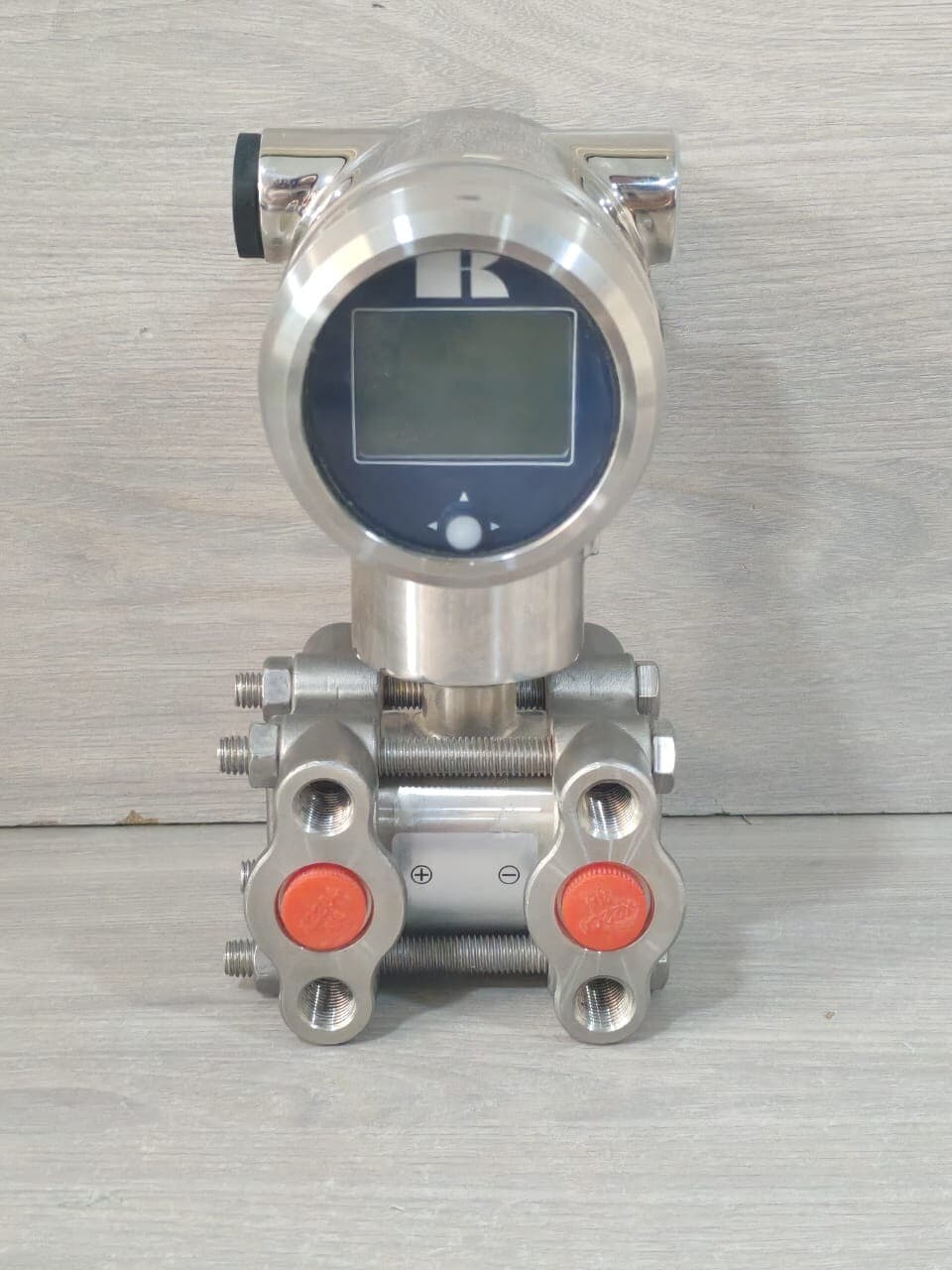 KLAY INSTRUMENTS DP-4000-S-D-S-S-S-V-S-S-S-I KLAY INSTRUMENTS DP-4000-S-D-S-S-S-V-S-S-S-I DIFFERENTIAL PRESSURE TRANSMITTERS