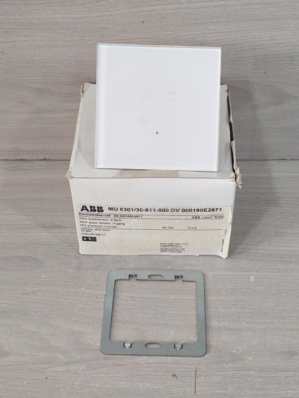 BUSCH-JAEGER BY ABB 6300-0-1373 MODULE 1722L528 GLASS SENSOR - W/O