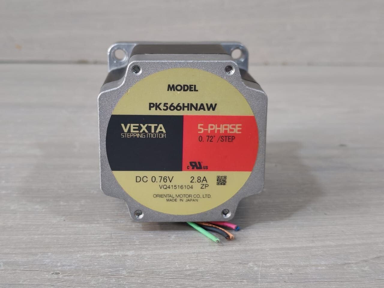 VEXTA ORIENTAL PK566HNAW 5-PHASE 0.72/STEP STEPPING MOTOR DC 0.76V 2.8A