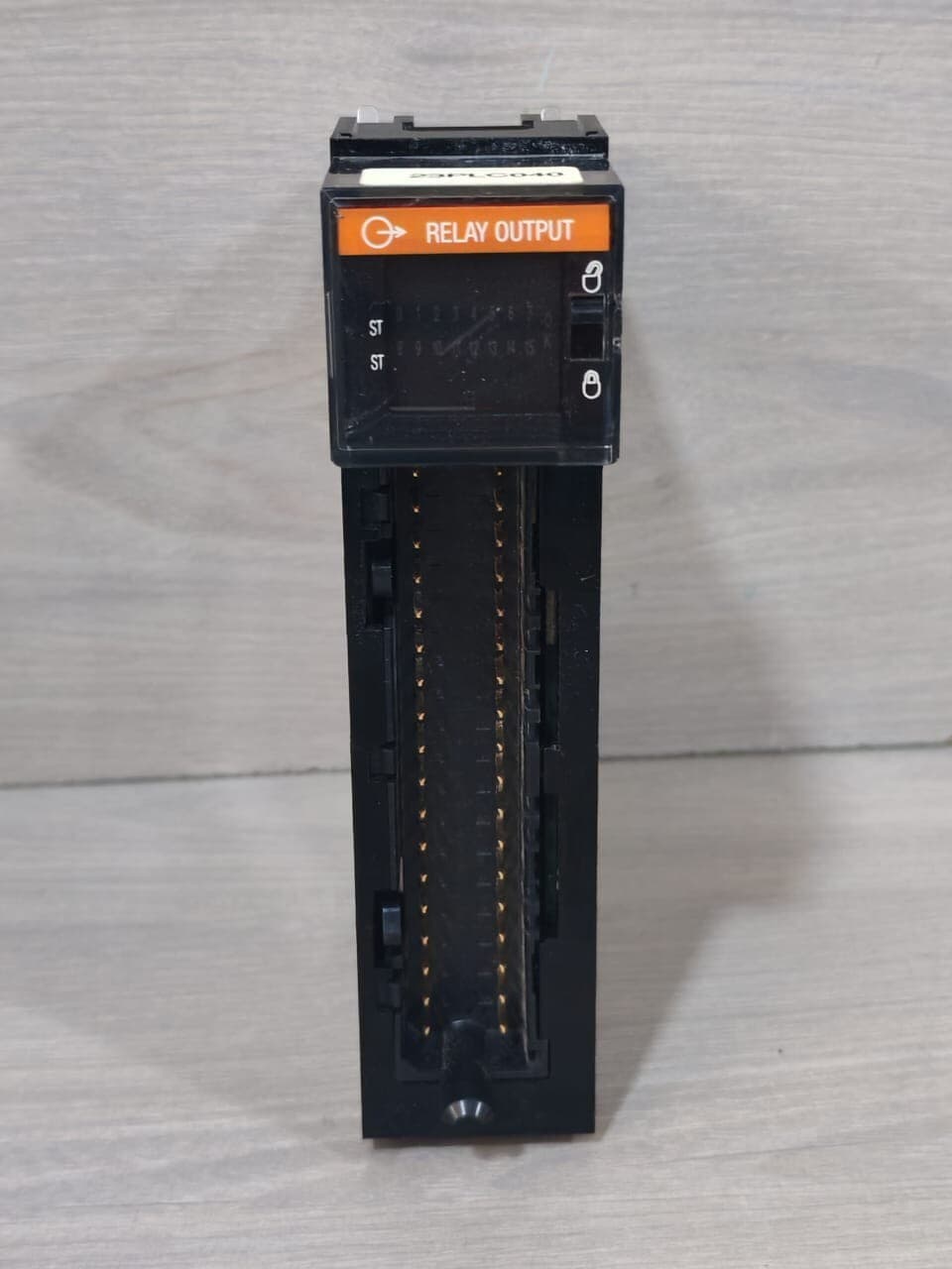 Allen-Bradley 1756-OW16I/A L02 Series A Controllogix Output Module 96197677 A01