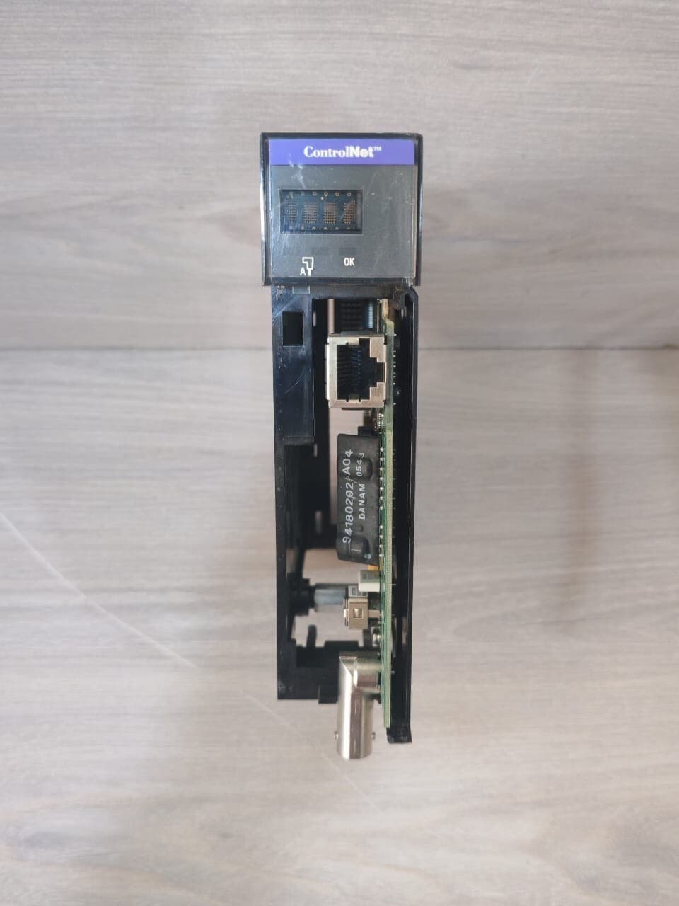 Allen-Bradley 1756-CNB/E B01 Control Net Communication Bridge 96469872 A01