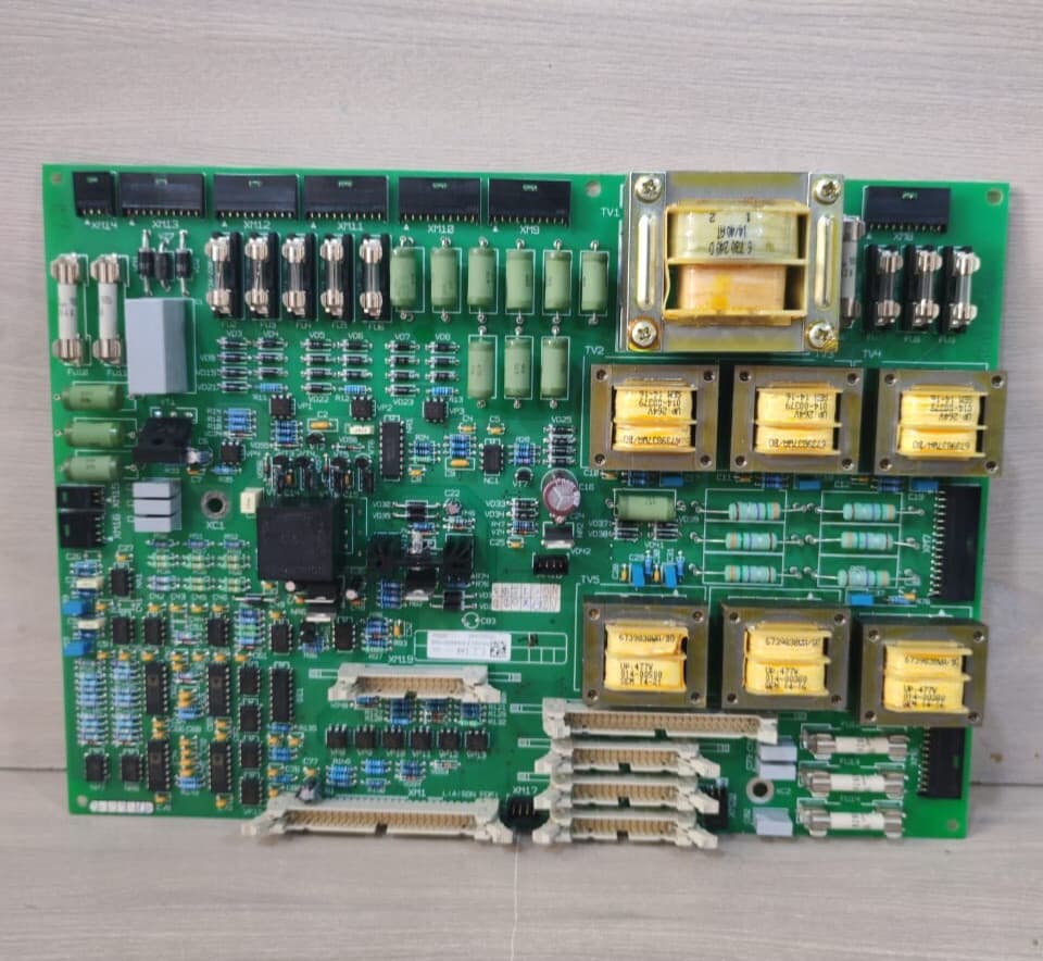 MGE CARTE AQUI 51028039XD-1GA / 2GA 0P5176GC - 500Q450NHCEVNT04 PCB BOARD