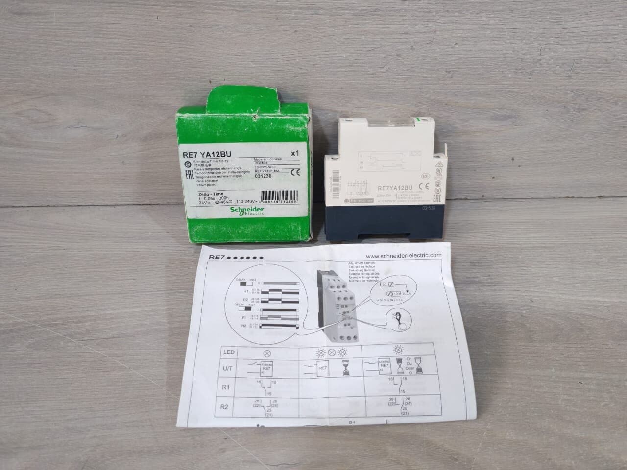 Schneider Electric RE7 YA12BU Star-Delta Timer Relay