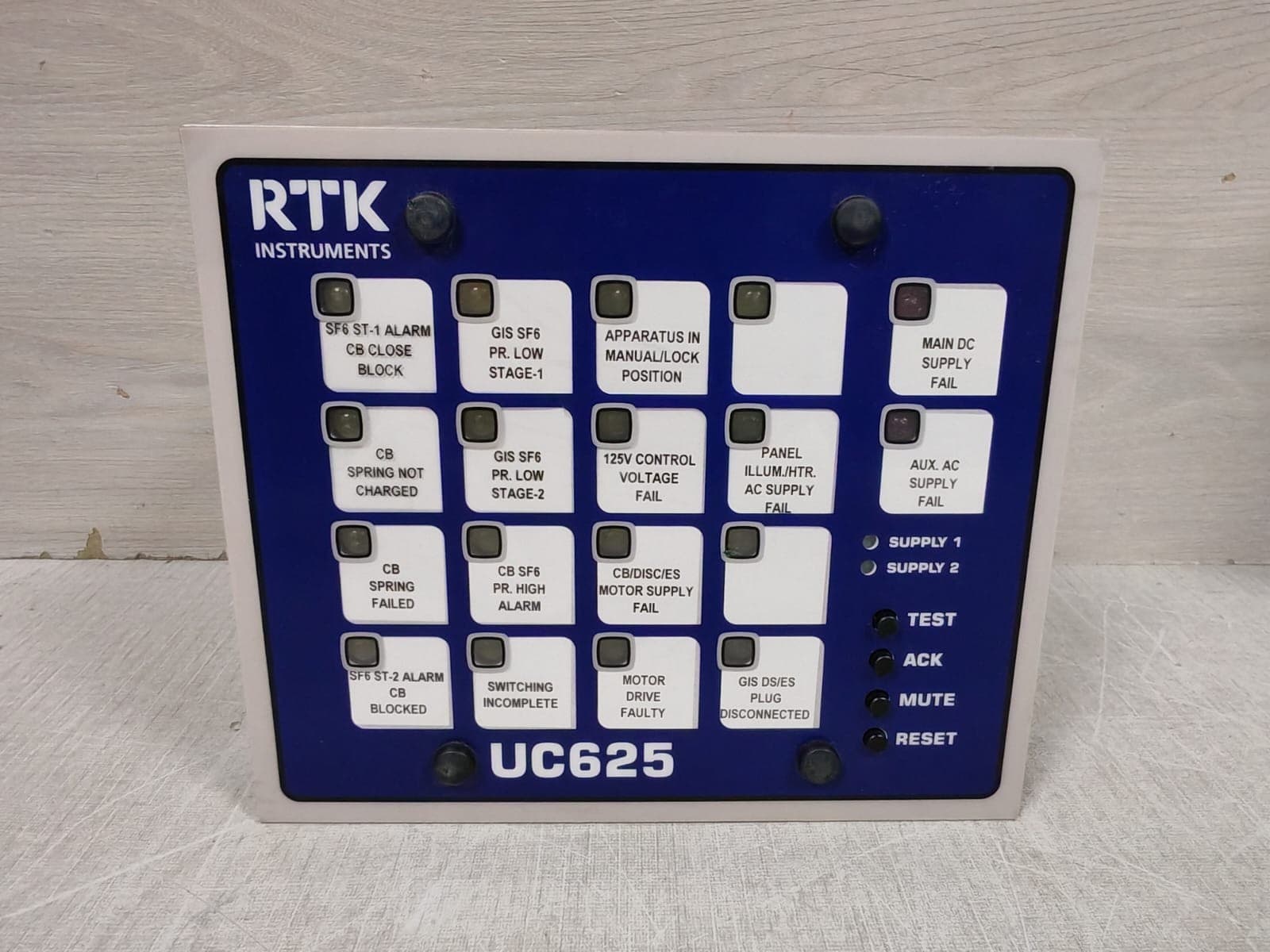 RTK INSTRUMENTS UC625 / UC625-16IN-HH-024-R-M3 ALARM ANNUNCIATOR 24VDC
