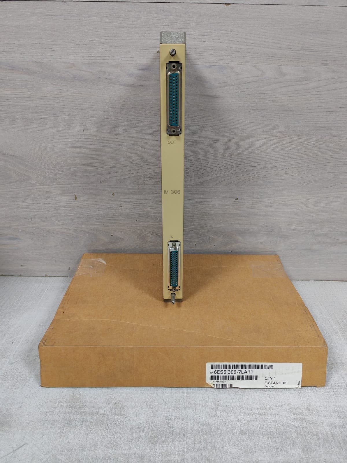 SIEMENS SIMATIC S5 6ES5 306-7LA11 INTERFACE MODULE E-STAND: 05
