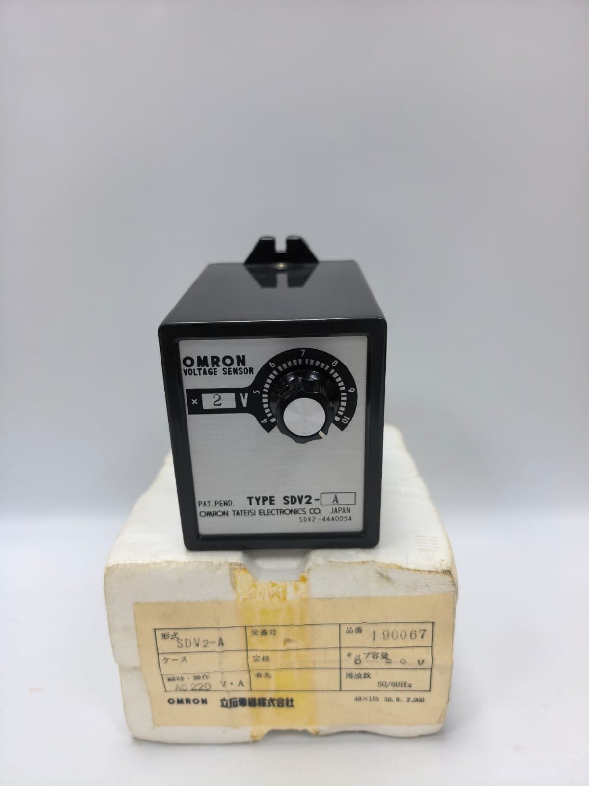 OMRON SDV2-A VOLTAGE SENSOR