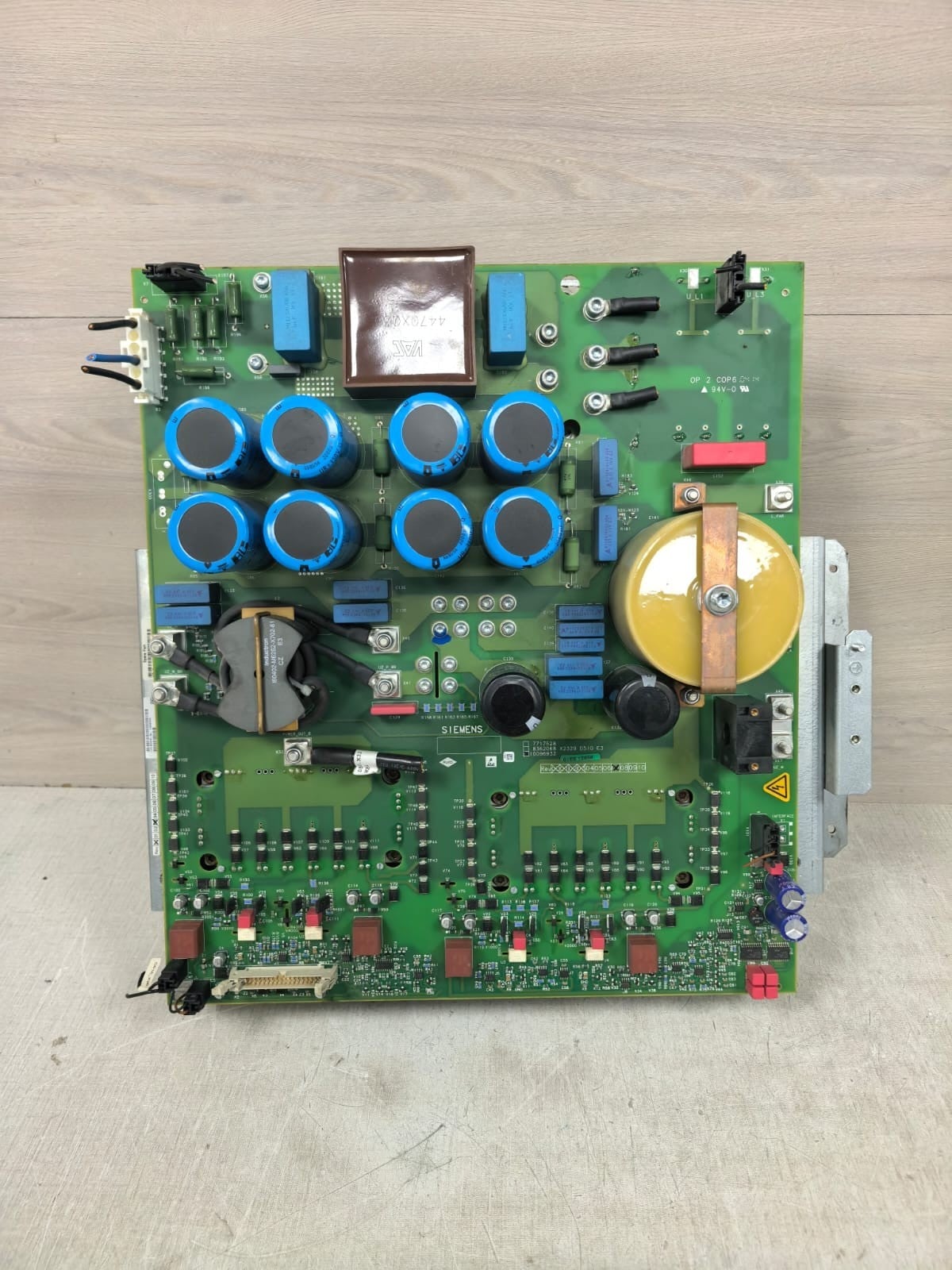 Siemens 10096932 / 10096934 / 10096937 / OP 2 COP6 / X2329 D510 E3 REV.07 SIEMENS 10096932 / 10096934 / 10096937 / OP 2 COP6 / X2329 D510 E3 REV.07 BOARD