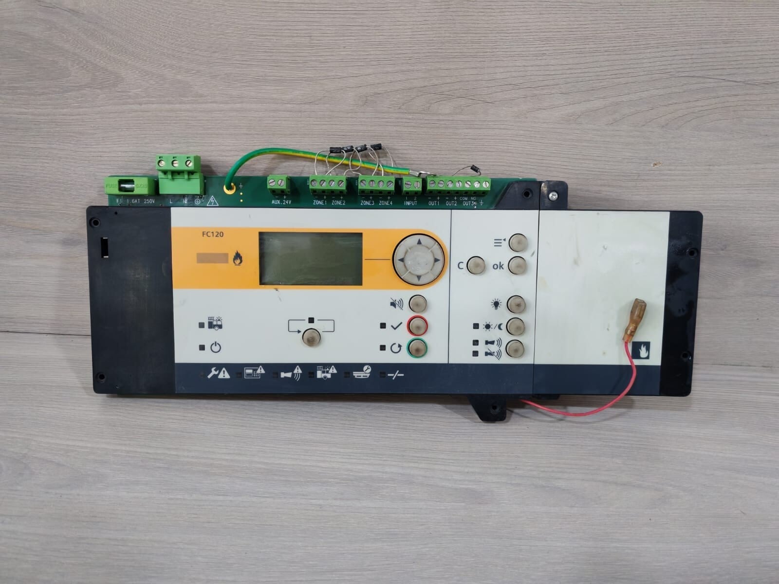 Siemens FC120 SIEMENS FC120 A5Q00051492-04 FIRE CONTROL PANEL