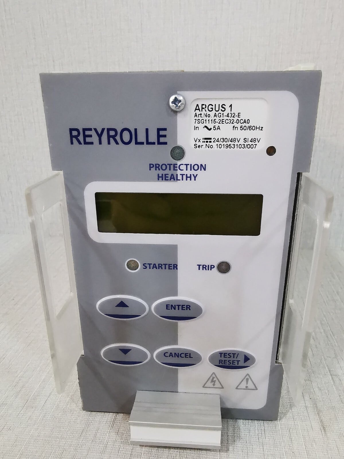 REYROLLE 7SG1115-2EC32-0CA0 REYROLLE ARGUS 1 PROTECTION HEALTHY 7SG1115-2EC32-0CA0 IN 5A FN 50/60Hz
