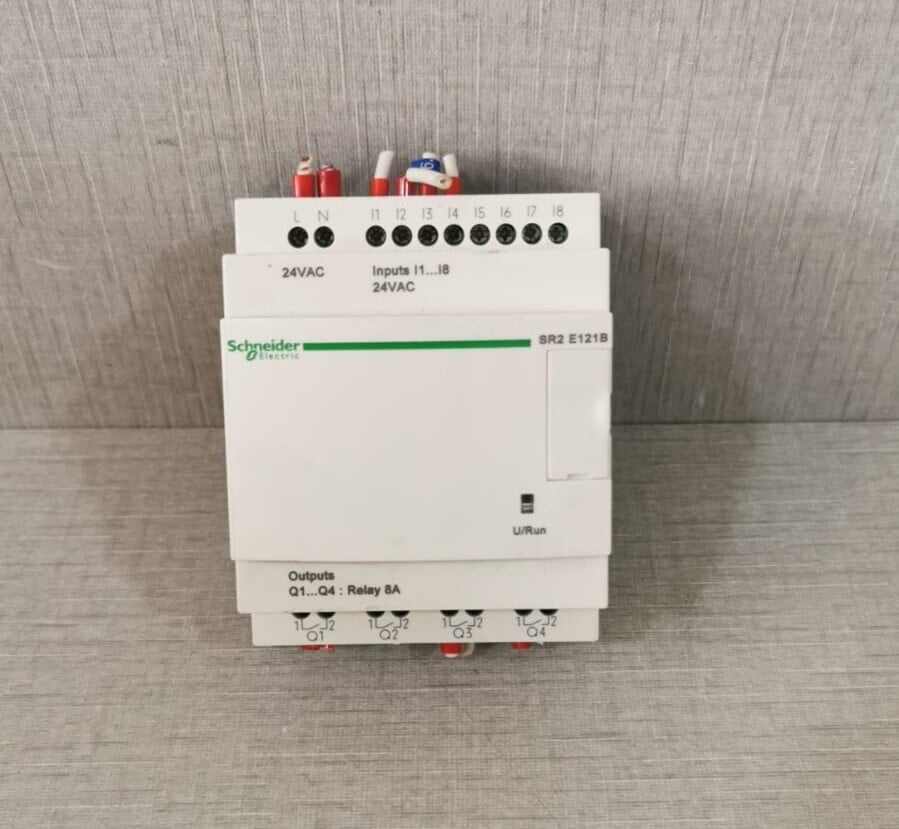 Schneider Electric 88960024 Schneider Electric Zelio SR2 E121B Smart Relay 88960024