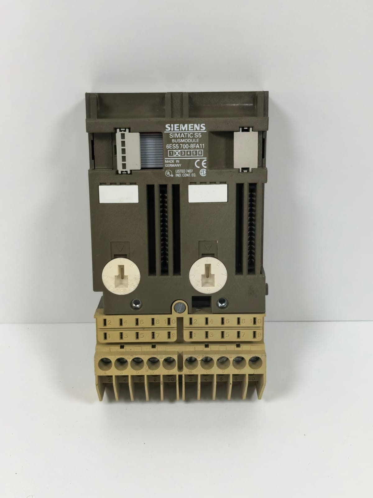 SIEMENS SIMATIC S5 6ES5 700-8FA11 BUSMODULE