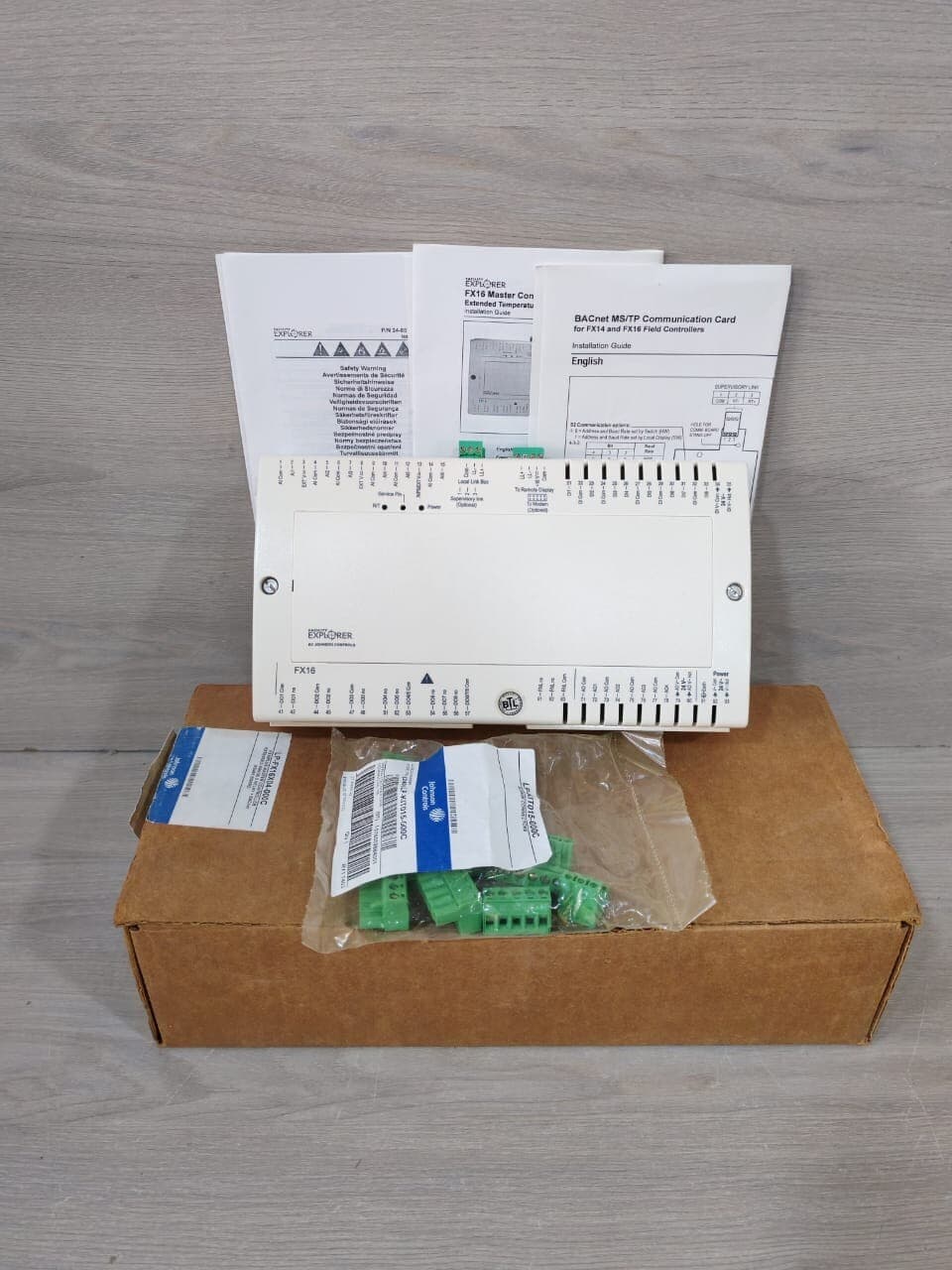 JOHNSON CONTROLS FX16 LP-FX16X04-000C VER.B PLUS MASTER CONTROLLER