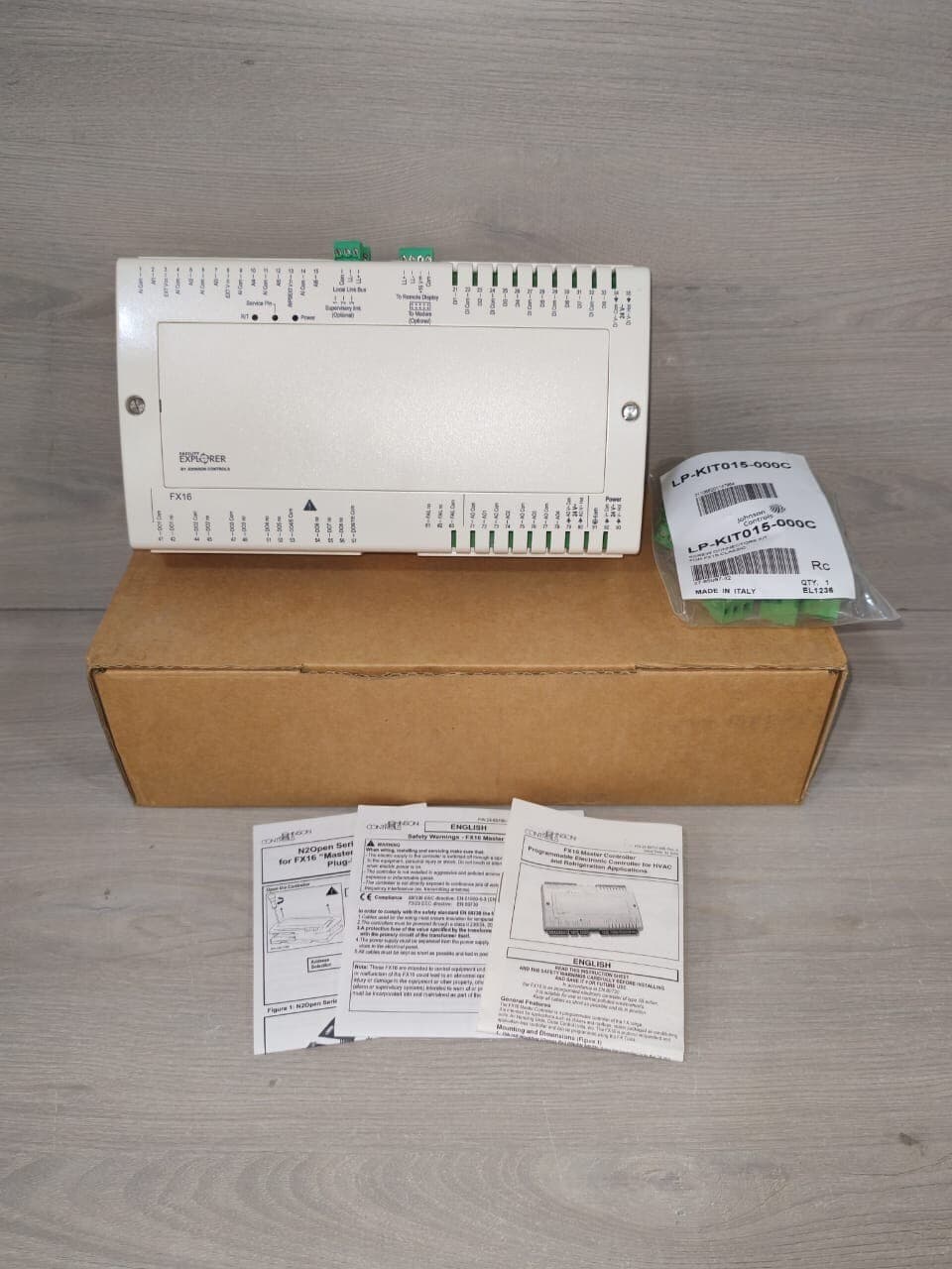 JOHNSON CONTROLS FX16 LP-FX16D11-000C MASTER CONTROLLER PROGRAMMABLE