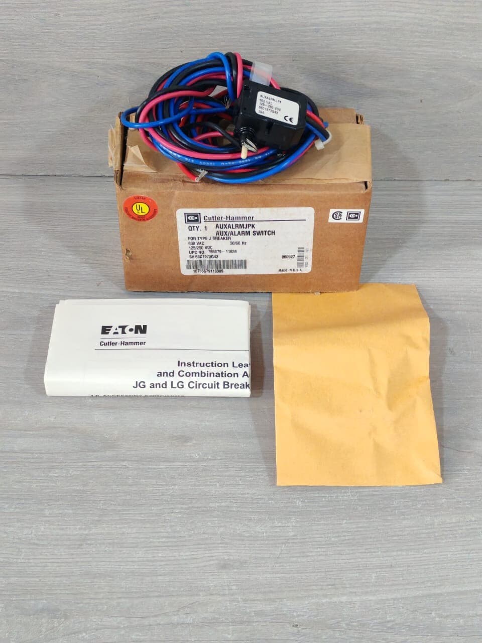 CUTLER-HAMMER AUXALRMJPK AUX/ALARM SWITCH FOR TYPE J BREAKER 66C1573G43 600VAC