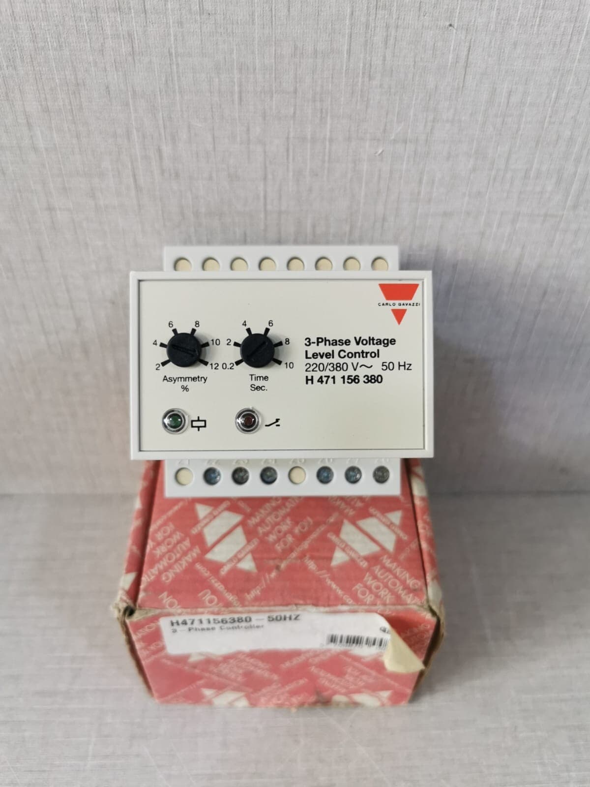 CARLO GAVAZZI H471156380 3-PHASE VOLTAGE LEVEL CONTROL