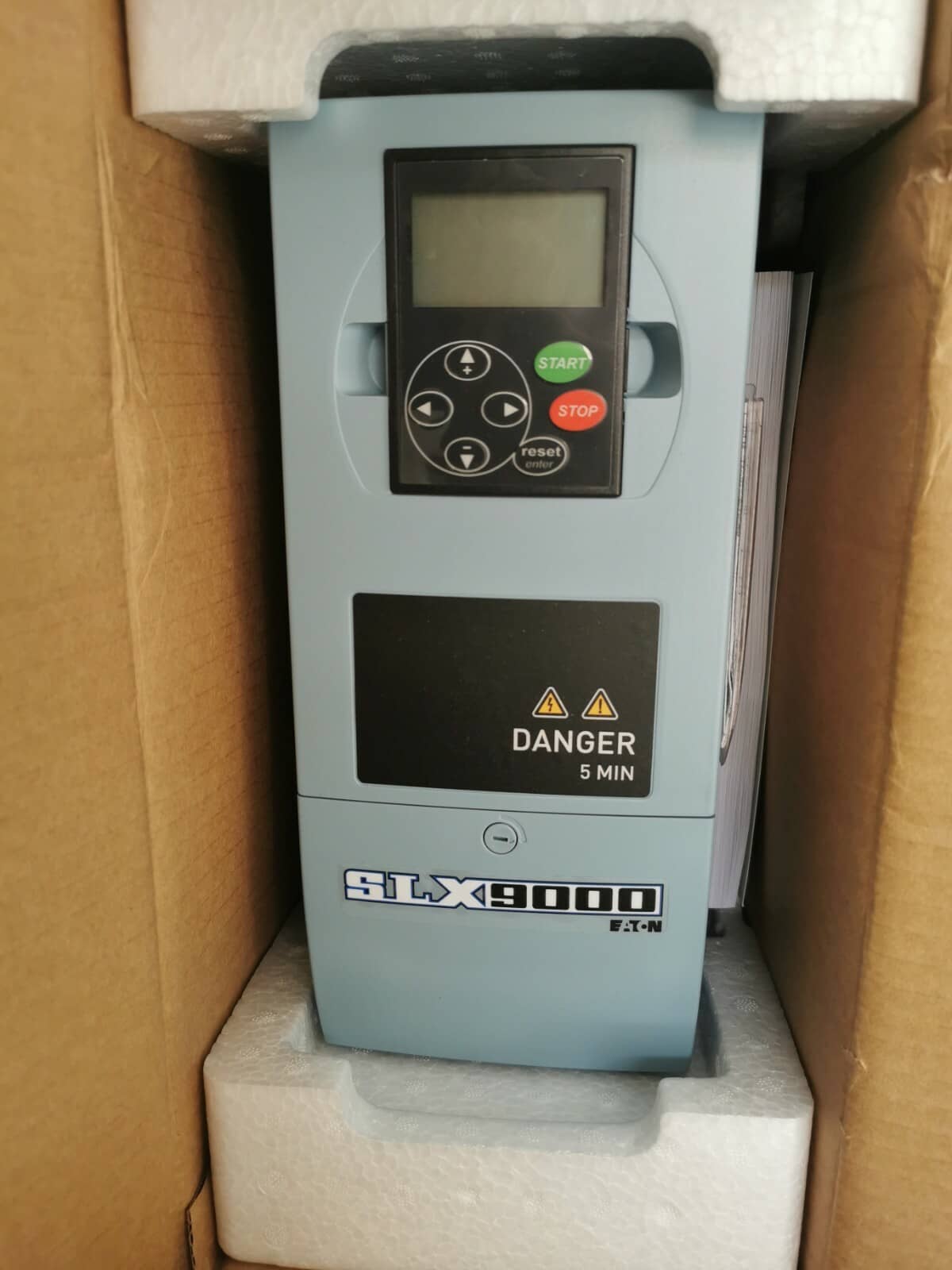 Eaton / Cutler Hammer SLX006A1-4A1B0 / SLX9000 / 5.5K.W 7.5 HP