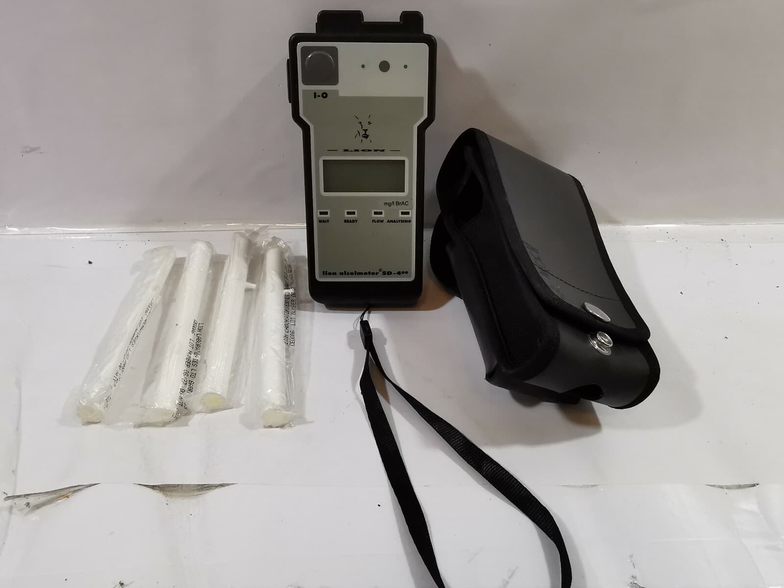 LION ALCOLMETER SD-400 Hand Held Breathalyser real