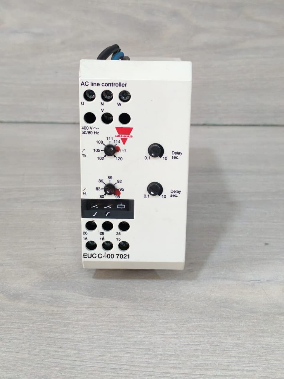 CARLO GAVAZZI EUC C400 7021 AC LINE CONTROLLER 400V 50/60Hz
