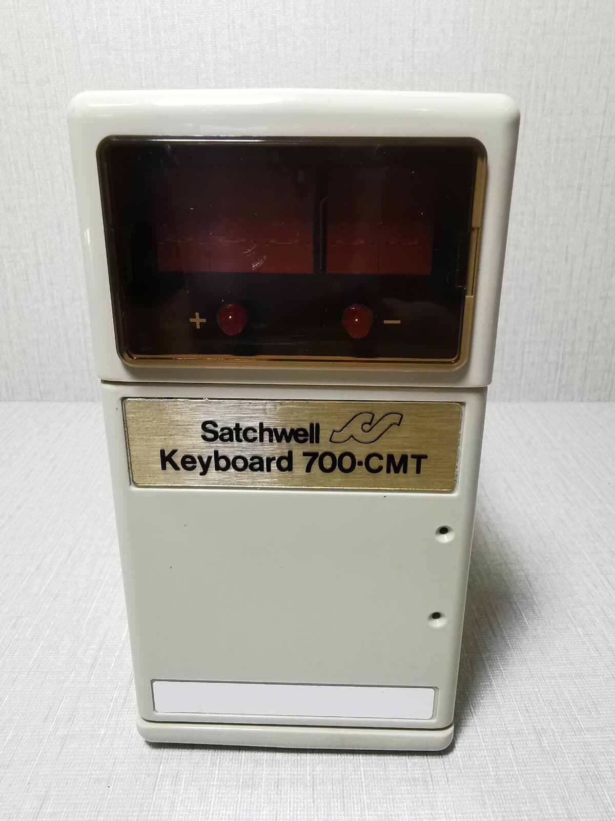 Satchwell 700-CMT Digital Controller Keyboard 700-CMT 1201 24VAC 50/60Hz