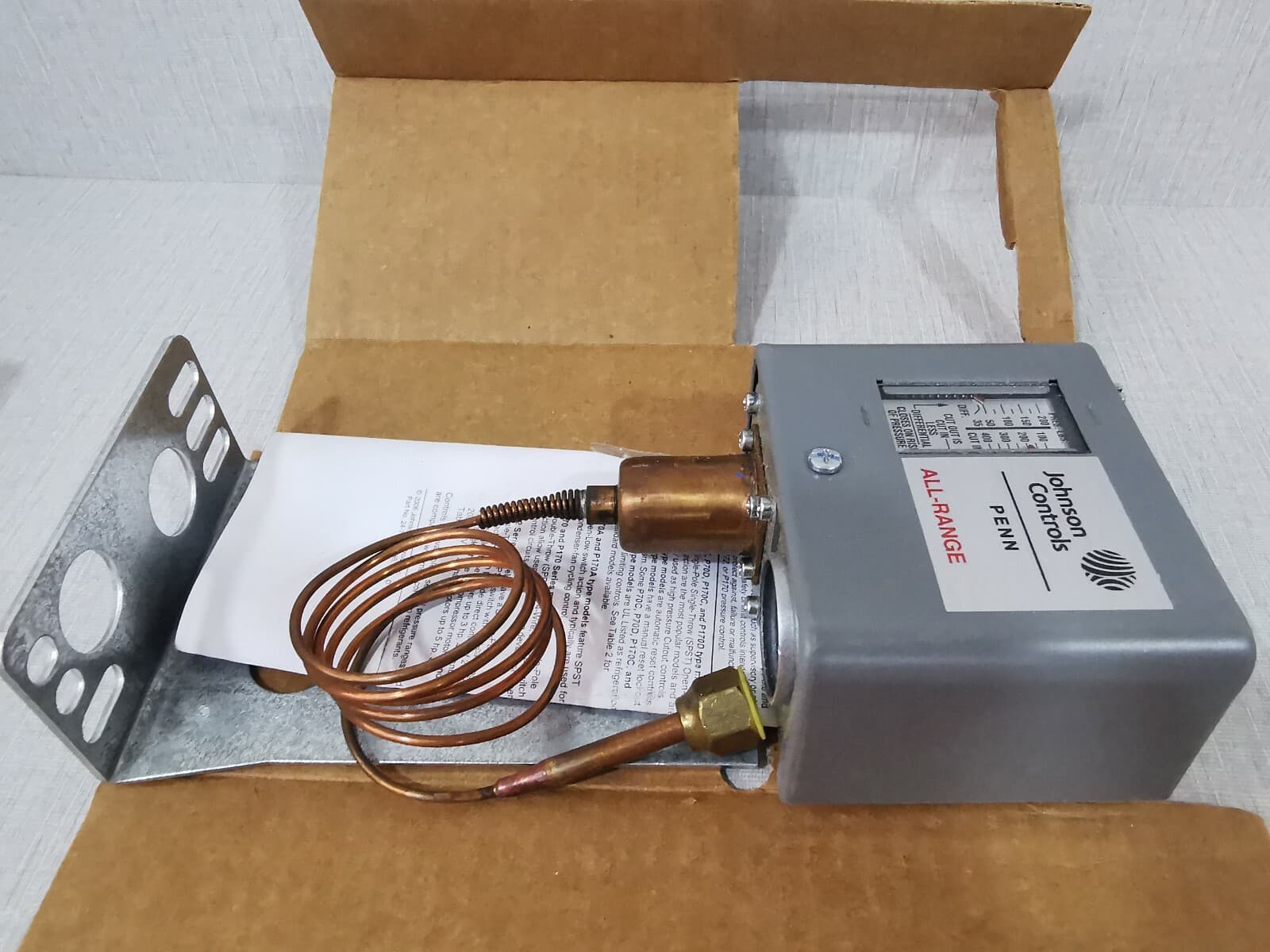 Johnson Controls P72AA-27 ALL RANGE PRESSURE CONTROL UNIT