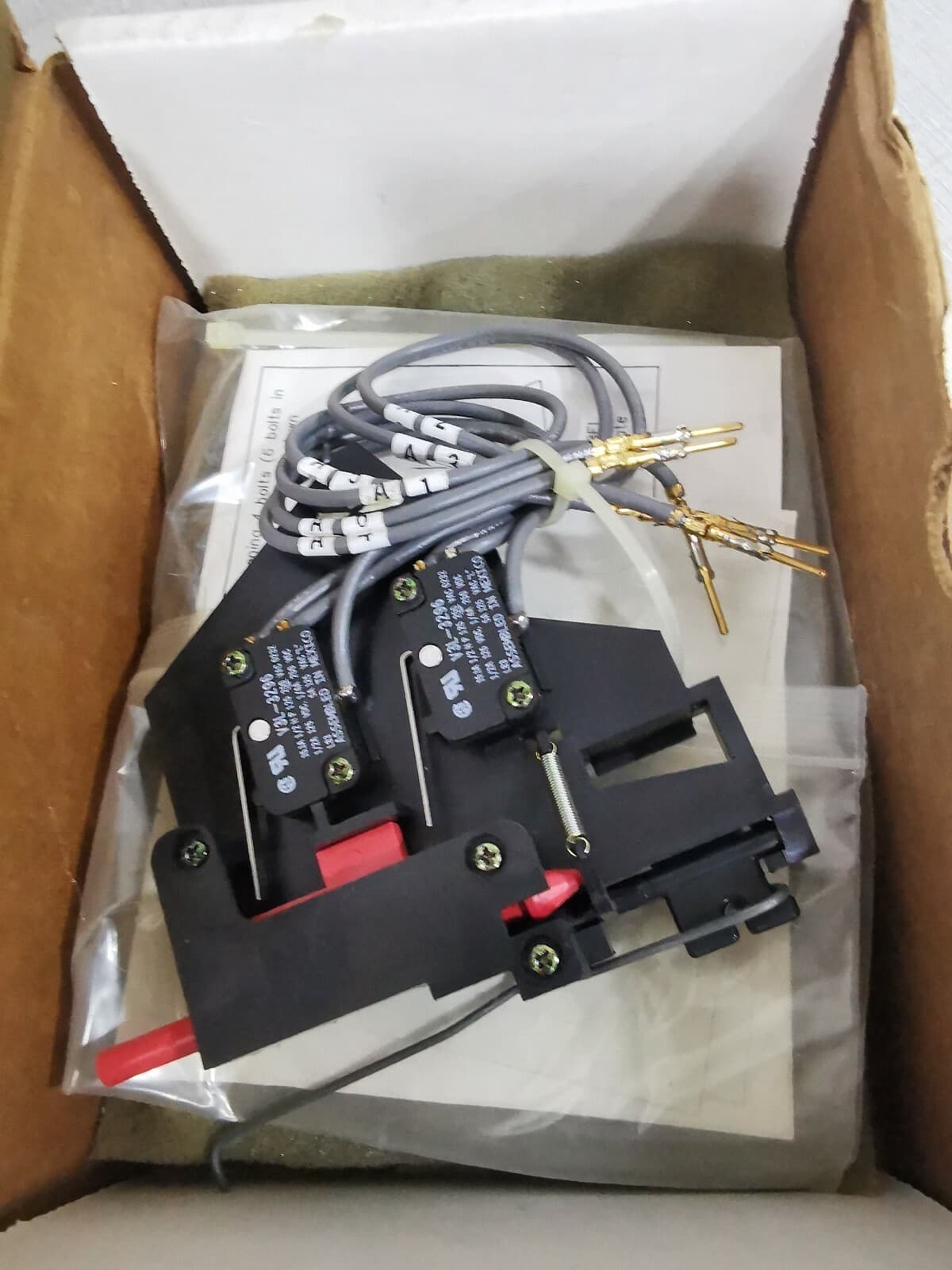 CUTLER HAMMER V3L-3296 TRIP INDICATOR KIT WITH ALARM