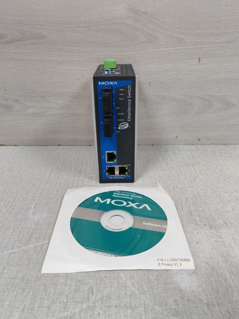 MOXA EtherDevice Switch EDS-405A-SS-SC P/N 1201000001000 REV.1.0-W/O DATA CABLE