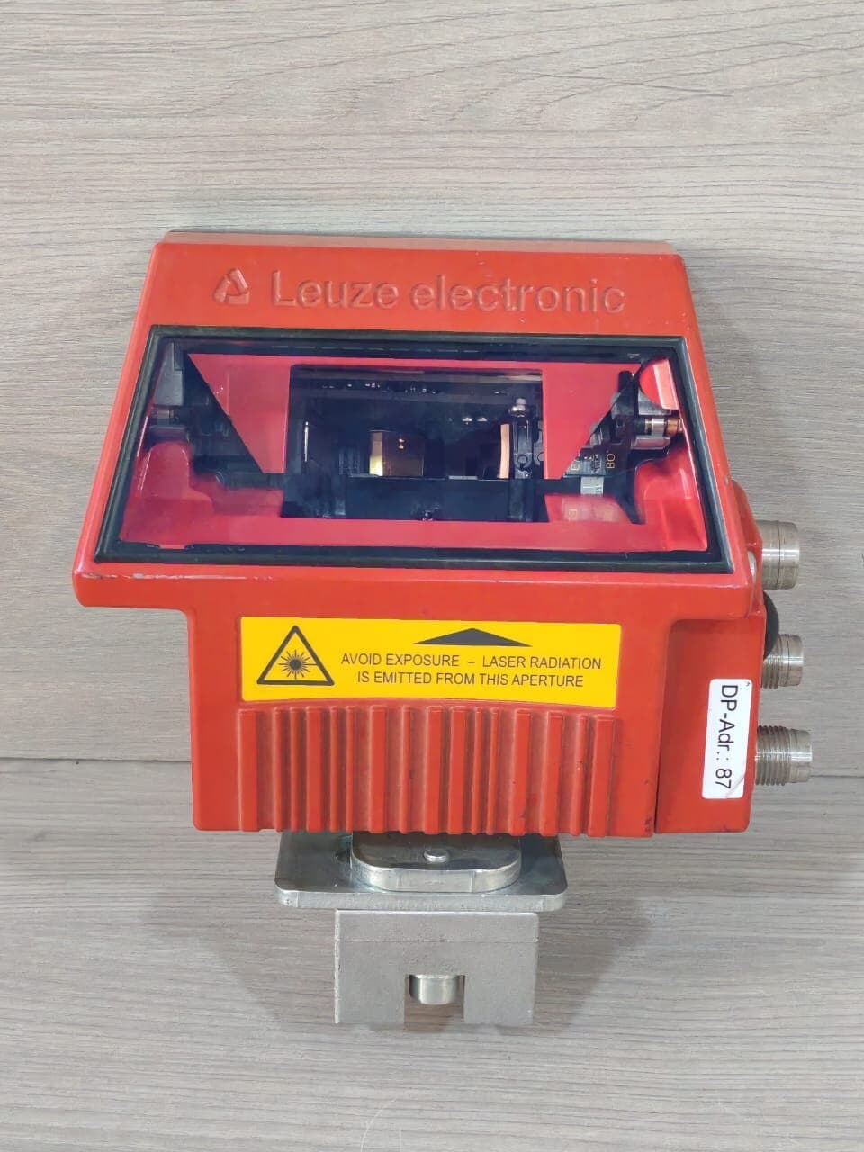 LEUZE ELECTRONIC BCL 304i OF 100 BARCODE READER 50116320 WITH MS 304 CONNECTOR