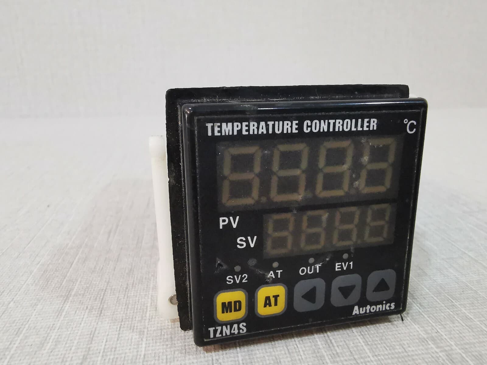 Autonics TZN4S TEMPERATURE CONTROLLER TZN4S-14R