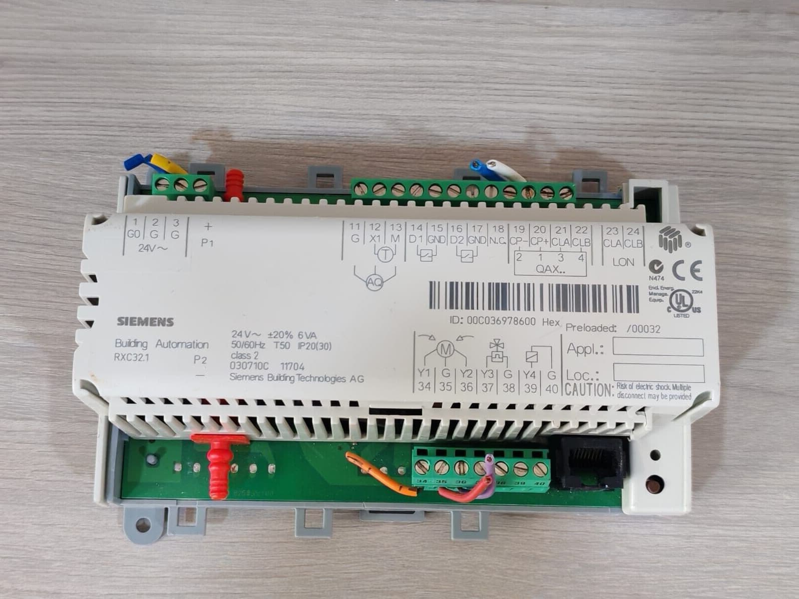 SIEMENS RXC32.1 24V 50/60Hz ROOM CONTROLLER