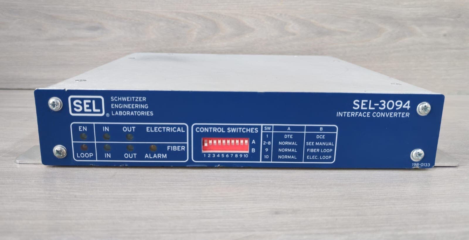 SEL-3094 30940CBWX INTERFACE CONVERTER 120/230V 50/60Hz 5W