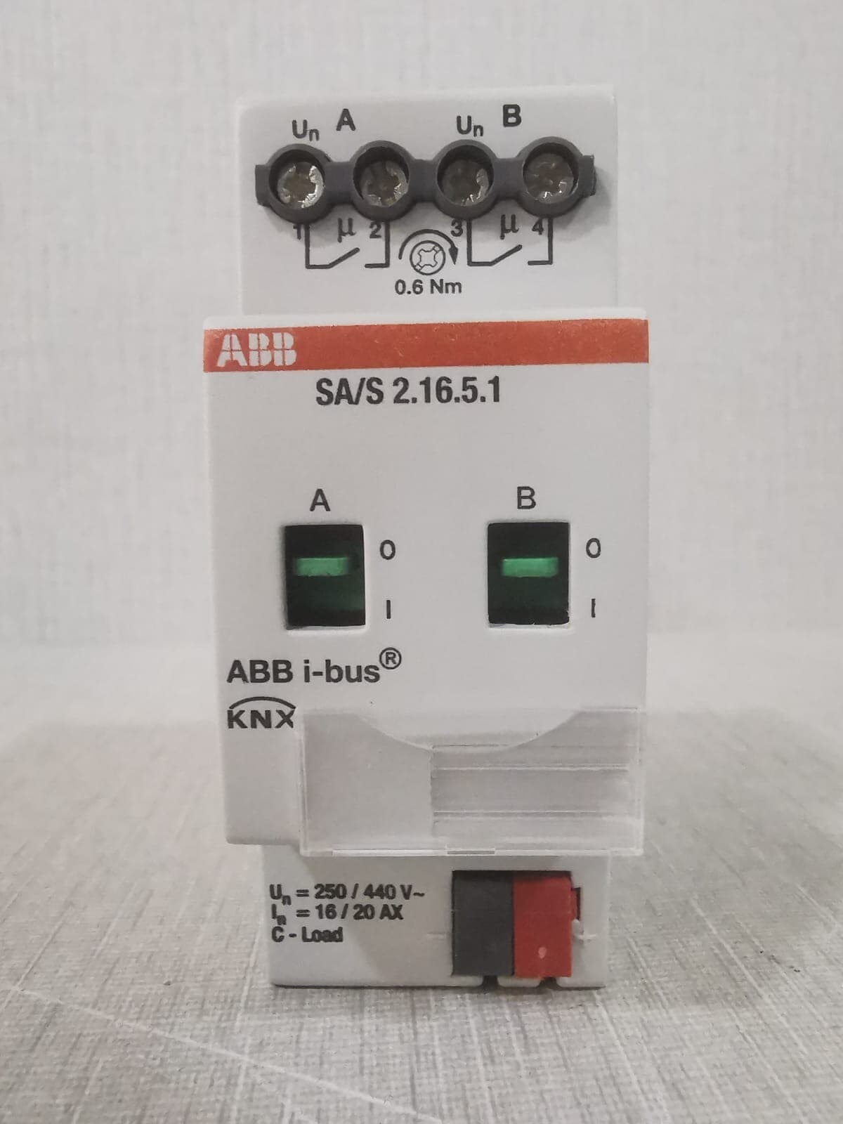 ABB SA/S 2.16.5.1 2CDG 110 132 R0011 SWITCH ACTUATOR WITH FILTHY BOX